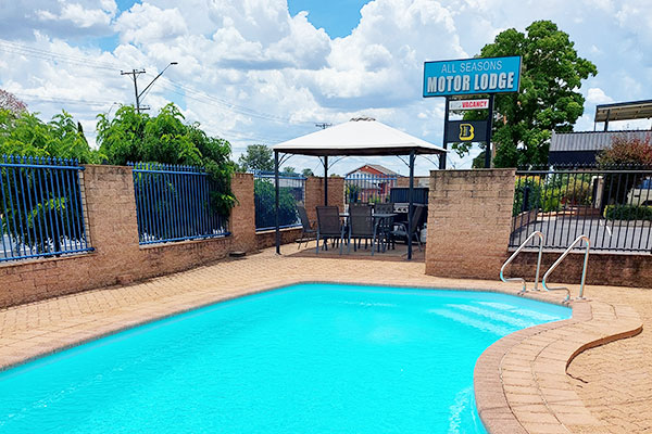 Outdoor Pool and BBQ